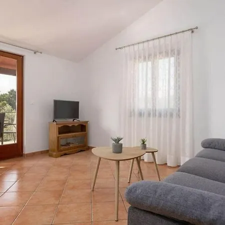 Marea With Pool 200m From The Beach *