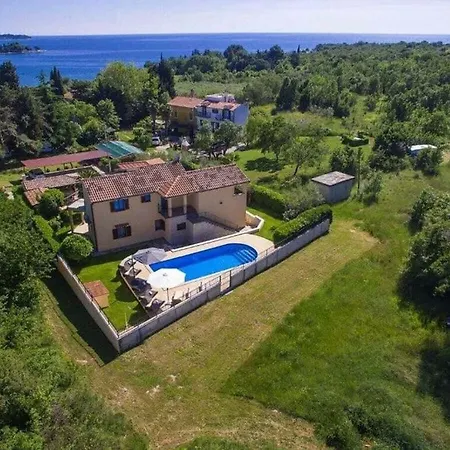 Marea With Pool 200m From The Beach